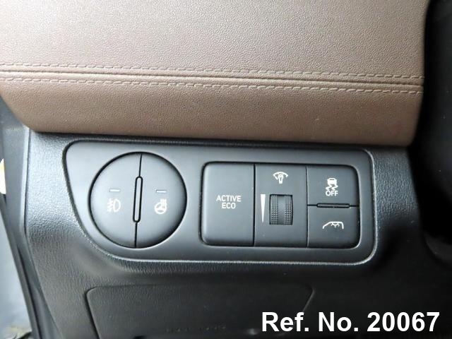  Hyundai / Grand Starex Stock No. 20067